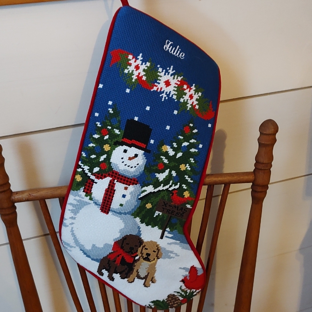 JULIE embroidered L.L. Bean Snowman/Dogs NEW